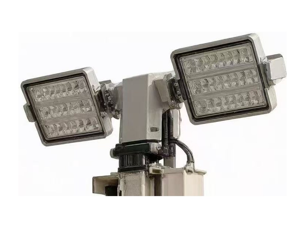 High-mast LED floodlight head